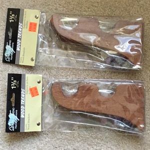 Deco Trends Wood Curtain Rod Brackets